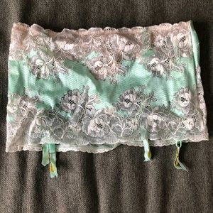 Turquoise and Cream Victoria Secret Garter! NWT 🥳🎉🎉